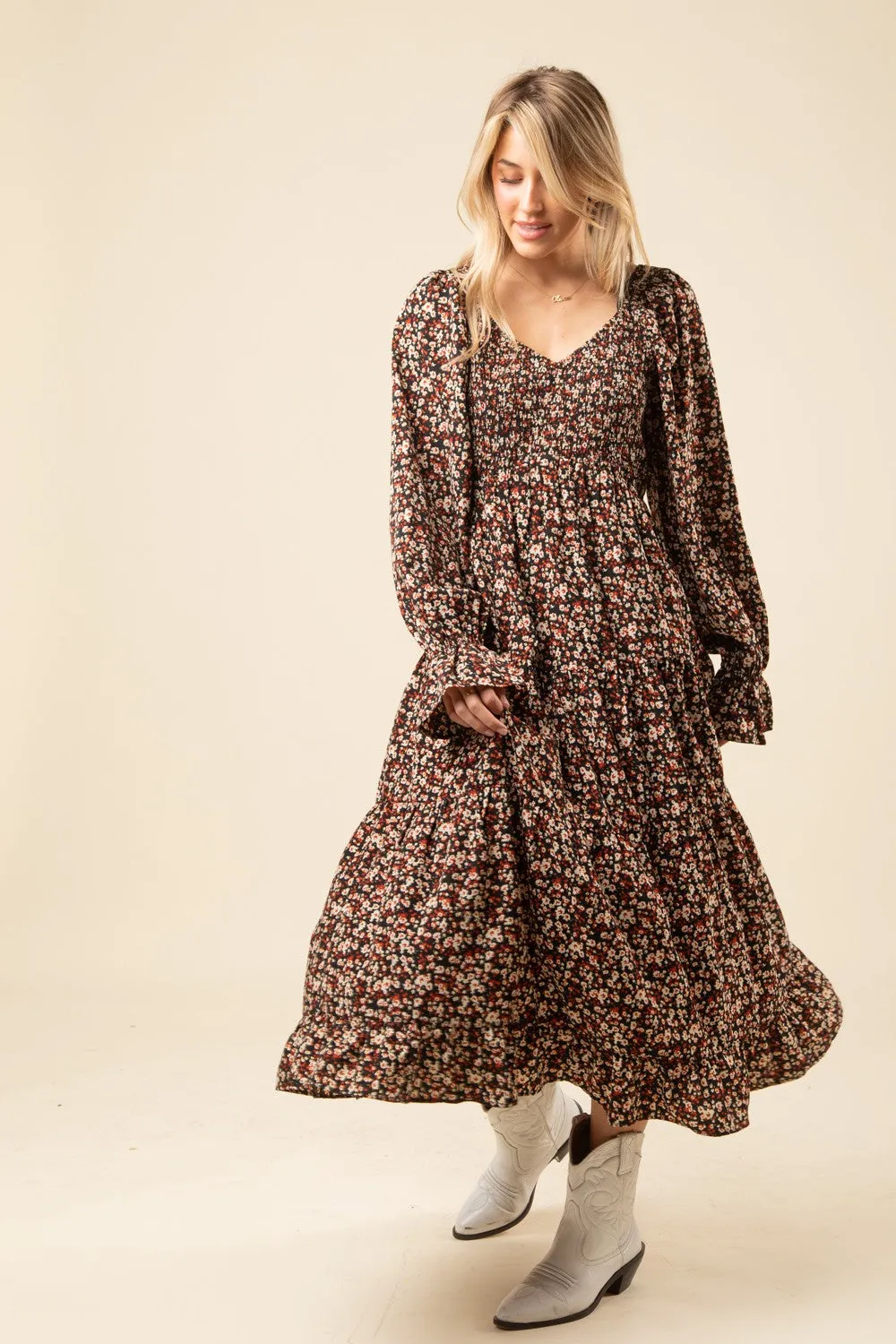 Steeley (Floral Midi Dress in black)